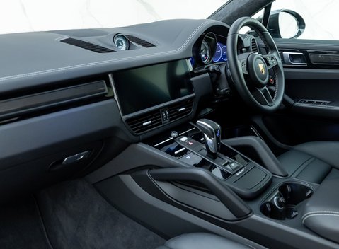 Porsche Cayenne Turbo GT 17