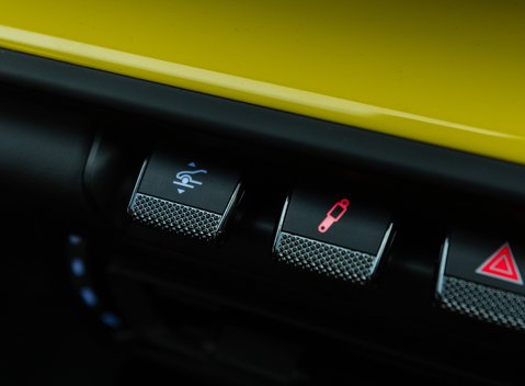 Porsche 911 GT3 TOURING (992) 21