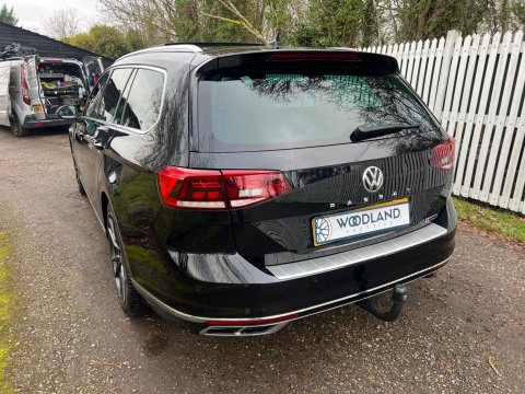 Volkswagen Passat R-LINE TDI 4MOTION DSG 10