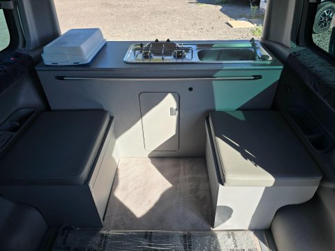 Mazda B Friendee Aero City Runner 23