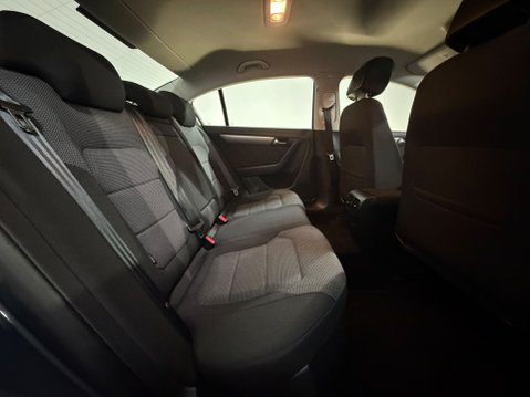 Volkswagen Passat HIGHLINE TSI BLUEMOTION TECHNOLOGY 18