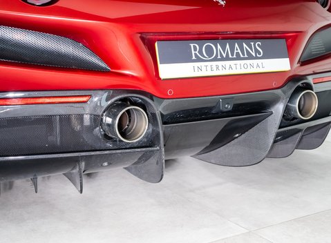 Ferrari F8 Spider 35