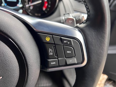 Jaguar F-Type 2.0i Chequered Flag Auto Euro 6 (s/s) 2dr 30