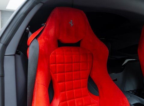 Ferrari 812 Competizione 15