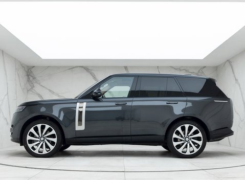 Land Rover Range Rover P530 SV 2