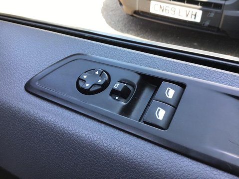 Vauxhall Vivaro 1.5 L2H1 2900 SPORTIVE S/S 101 BHP 26