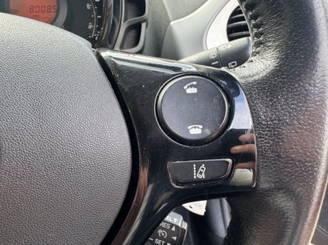 Toyota Aygo 1.0 VVT-I X-PLAY TSS 13