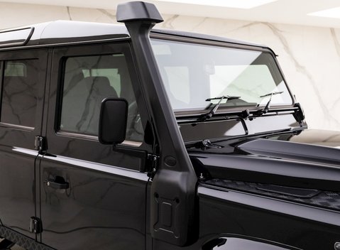 Land Rover Defender 110 XS 28