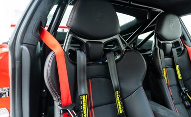 Porsche 911 GT3 (991.2) 10