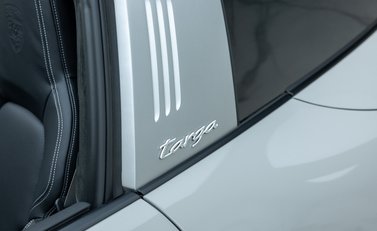 Porsche 911 Targa 4S (992) 37