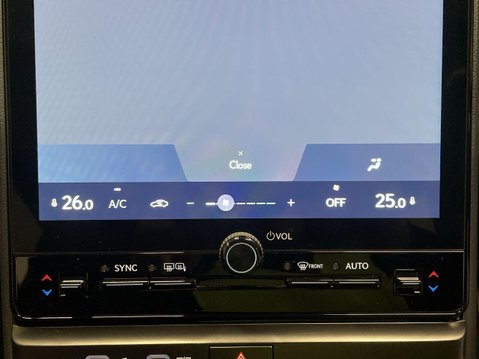 Lexus LBX 1.5 VVT-iE Premium SUV 5dr Petrol Hybrid E-CVT Euro 6 (s/s) (136 ps) Parkin 24