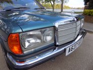 Mercedes-Benz W123 230 CE Pillarless Coupe 36