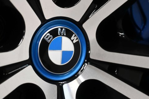 BMW 3 Series 2.0 330e M Sport Professional Edition Auto 5dr 27