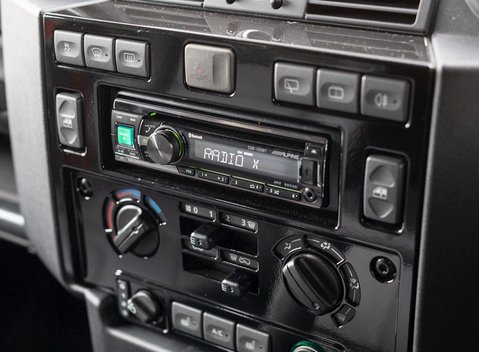 Land Rover Defender 110 Adventure Edition 19