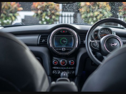 Mini Hatch 1.5 Cooper Classic 5dr 29