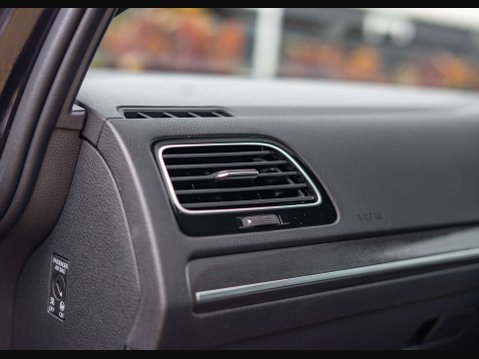Volkswagen Golf 2.0 Golf GTi Performance TSi 5dr 22