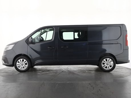Renault Trafic LL30 Blue dCi 150 Extra MY26 Crew Van 8
