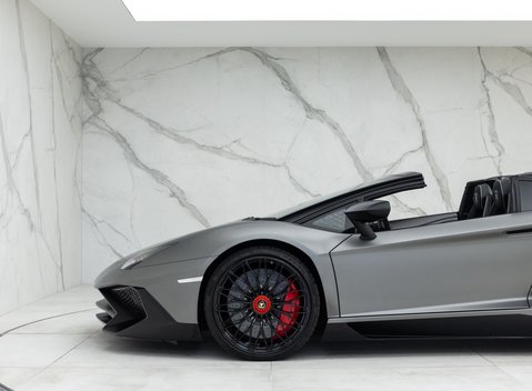 Lamborghini Aventador SV LP 750-4 Roadster 37