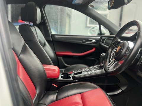 Porsche Macan 2.0T SUV 5dr Petrol PDK 4WD Euro 6 (s/s) (237 ps) 4