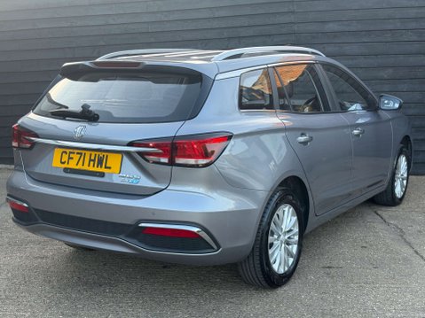 MG 5 MG5 Exclusive EV 5dr 18