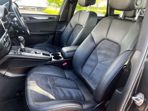 Porsche Macan 3.0 Macan S Semi-Auto 4WD 5dr 15