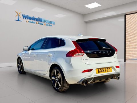 Volvo V40 2.0 T2 R-Design Euro 6 (s/s) 5dr 8