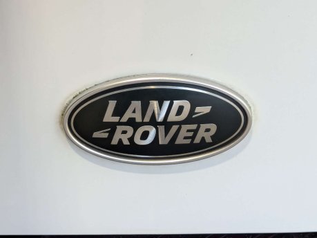 Land Rover Defender 2.0 Defender SE D Auto 4WD 5dr 39