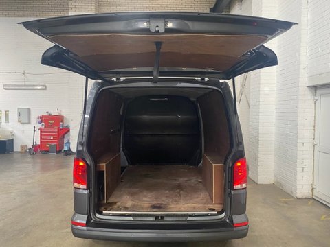 Volkswagen Transporter T30 TDI P/V HIGHLINE 6
