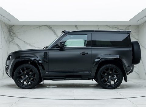 Land Rover Defender 90 D250 X-Dynamic SE URBAN 2