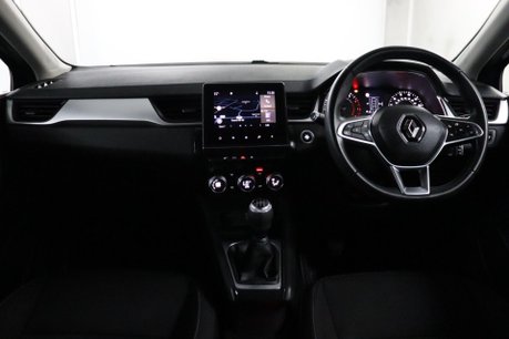 Renault Captur ICONIC TCE 41