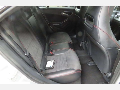 Mercedes-Benz CLA Class 2.1 CLA220d AMG Line Coupe 7G-DCT 4MATIC Euro 6 (s/s) 4dr 6