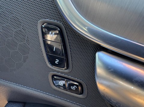 Volvo S90 2.0 T4 Momentum Plus Auto Euro 6 (s/s) 4dr 38