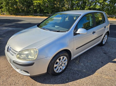 Volkswagen Golf SE 3