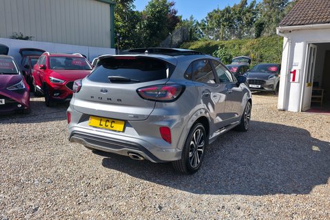 Ford Puma ST-LINE MHEV..1 FORMER KEEPER, 5 SERVICE.GLASS SUNROOF ,SAT NAV. 8