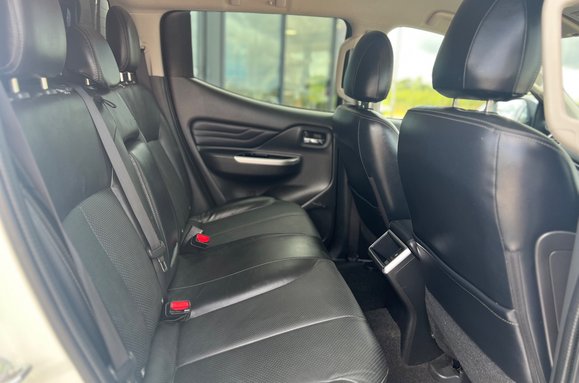 Mitsubishi L200 DI-D BARBARIAN DOUBLE CAB AUTO REAR CANOPY 30