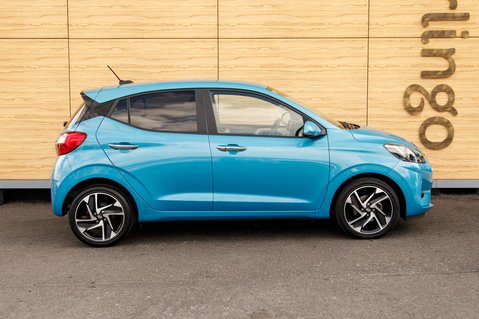 Hyundai i10 MPI PREMIUM 12