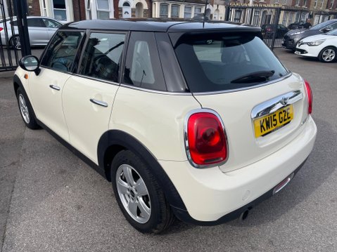 Mini Hatch 1.5 Cooper Auto Euro 6 (s/s) 5dr 3