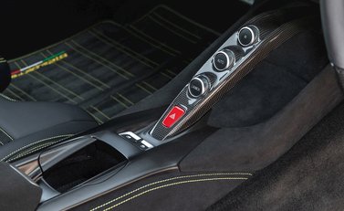 Ferrari 812 Superfast 19