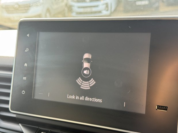 Renault Trafic LWB L2H1 Low roof Advance LL30 Aircon Sensors EURO 6 36