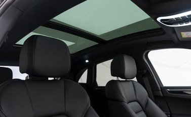 Porsche Macan S 11