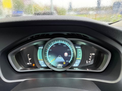 Volvo V40 2.0 D3 SE Lux Nav Geartronic Euro 5 (s/s) 5dr 25