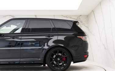 Land Rover Range Rover Sport SVR 30