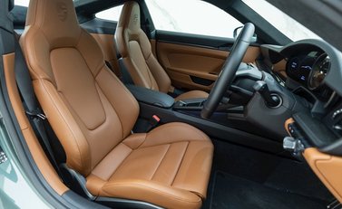 Porsche 911 (992) GT3 Touring 6