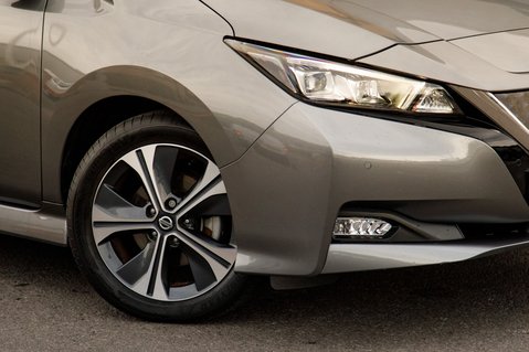 Nissan LEAF TEKNA 12