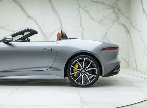 Jaguar F-Type SVR Convertible 51