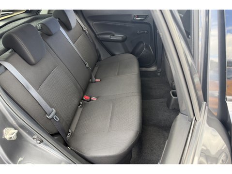 Suzuki Swift 1.2 Dualjet SHVS SZ-T 5dr 33