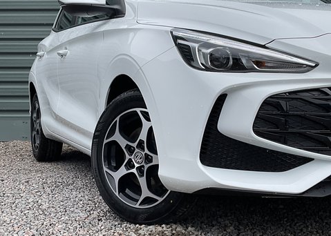 MG MG3 1.5 HYBRID+ SE 2