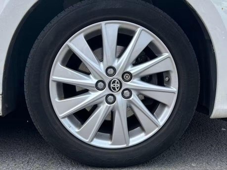 Toyota Yaris 1.5 VVT-h Icon Hatchback 5dr Petrol Hybrid E-CVT Euro 6 (s/s) (116 ps) 8
