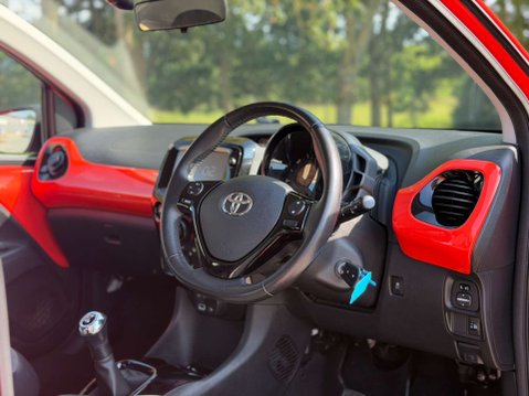 Toyota Aygo 1.0 Aygo X-Pression VVT-i 3dr 13