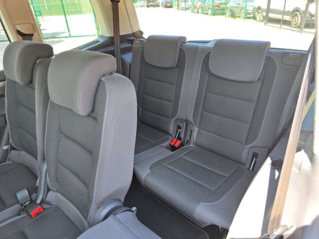 Volkswagen Touran 1.4 TSI BlueMotion Tech SEL MPV 5dr Petrol DSG Euro 6 (s/s) (150 ps) 51